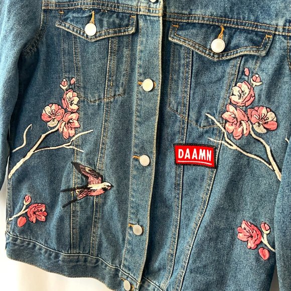 NWOT! H&M Embroidered Floral Denim Jacket - Picture 5 of 8